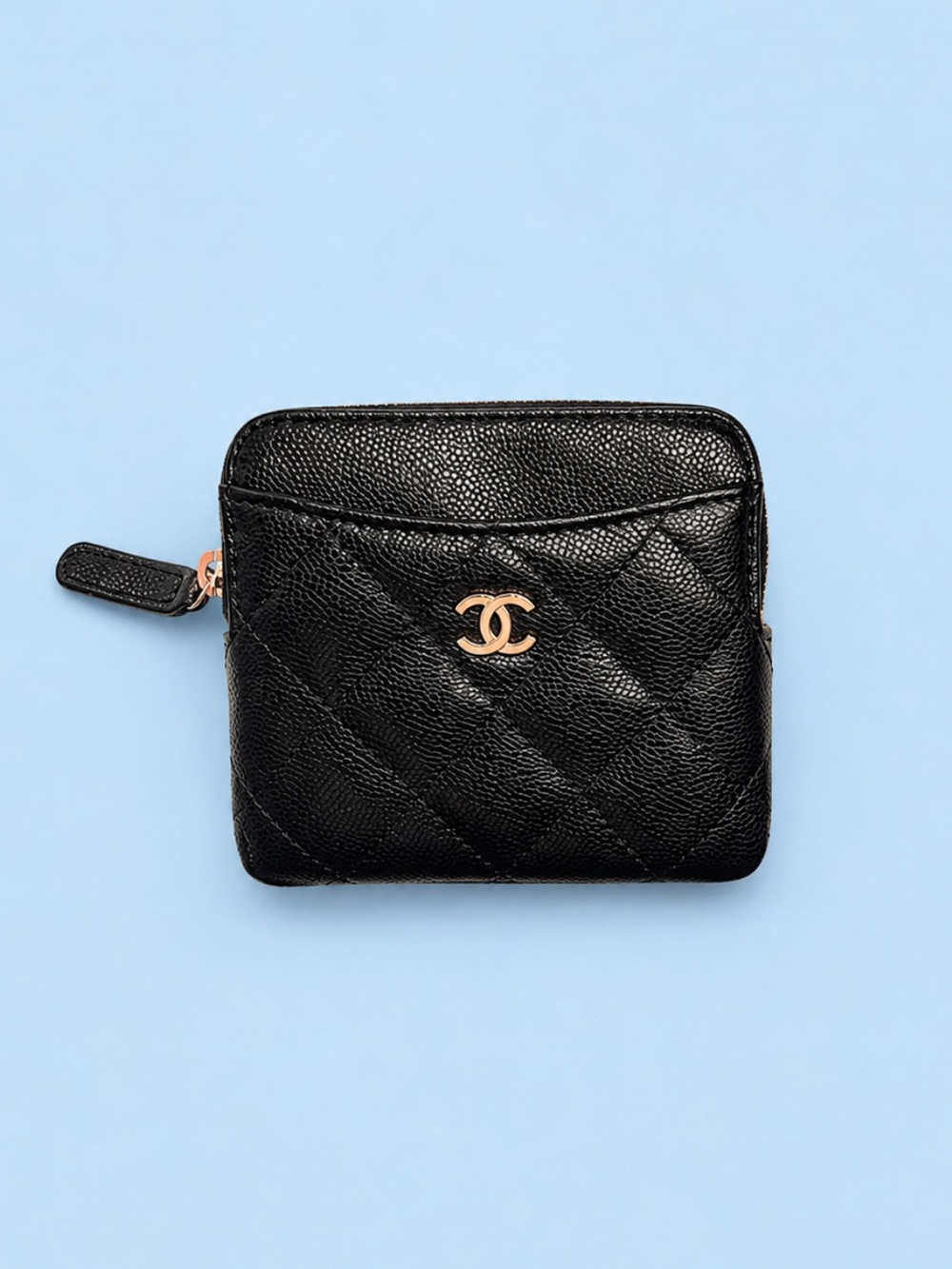 🔥 CHANEL Caviar Quilted Zip Card Holder
Wallet in Black with gold hardware